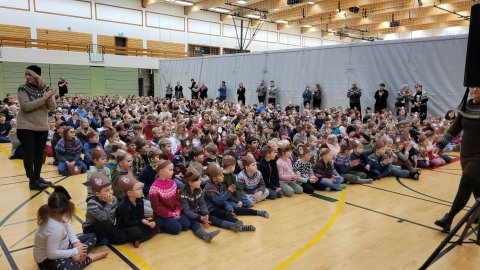 Nú er frost á Fróni ...